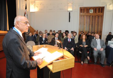 PUCV distingue como Doctor Scientiae et Honoris Causa a académico italiano Umberto Laffi - Foto 1