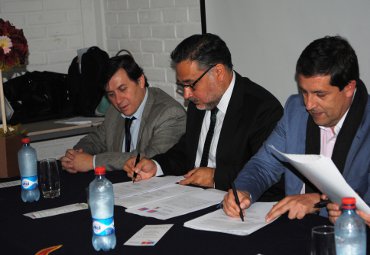 PUCV participa en alianza con entidades públicas de la región para favorecer la convivencia escolar - Foto 2