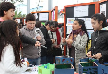 Programa BETA traslada su Feria de Aprendizajes al Liceo Bicentenario de Valparaíso - Foto 1