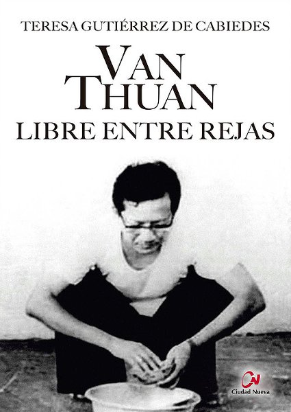 Escritora española presenta libro “Van Tuan: Libre entre Rejas” en la PUCV - Foto 3