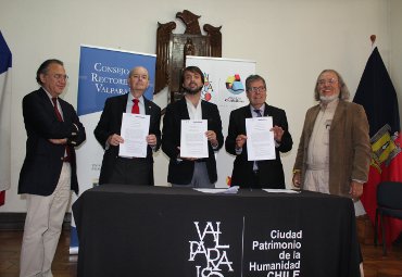 Consejo de Rectores de Valparaíso firma protocolo con el alcalde Jorge Sharp para potenciar el ámbito universitario - Foto 1