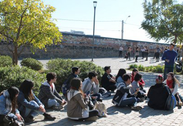 Estudiantes de Propedéutico PUCV se reunieron con sus tutores en el Parque Cultural de Valparaíso - Foto 2