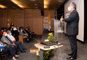 Escuela de Negocios y Economía PUCV inauguró Año Académico 2022 - Foto 1