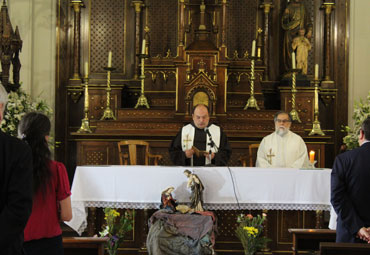 PUCV celebra emotiva Liturgia Navideña