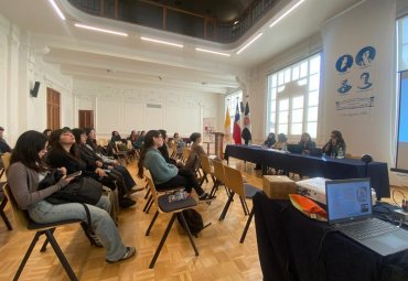 Analizan movimientos femeninos de América Latina en Seminario