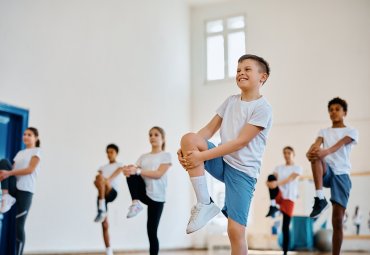 Desarrollan estándar internacional para evaluar condición física en niñas, niños y adolescentes