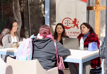 PUCV desarrolla jornada de regularización migratoria para niñas, niños y adolescentes