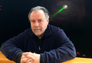 Invitan a muestra lumínica inmersiva "ÓPTIKO: Jardín de Aforismos"