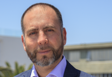 Programa de TV "Aquí se Piensa Chile" contará con la participación de decano Gianni Olguín y Marcos Kulka, director de H2 Chile