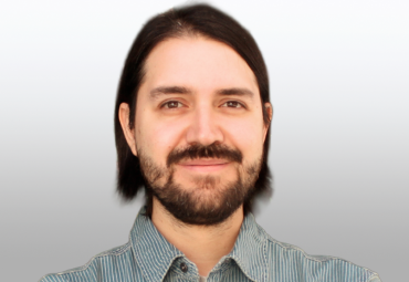 Académico lidera investigación que utiliza IA para comprender el razonamiento humano