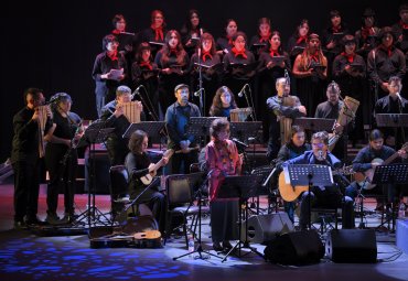 The PUCV celebrated Chilean Music Day with Isabel Parra and the PUCV Andean Orchestra