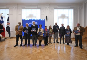 Con lanzamiento de libro Instituto de Biología celebra sus 70 años