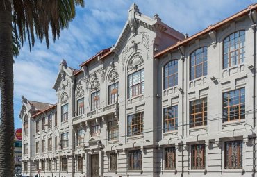 Entrega de diplomas y medallas del Grado de Doctor