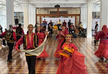 PUCV ofrece presentación del Conjunto Folclórico en el contexto de la Ruta de los Pesebres 2025