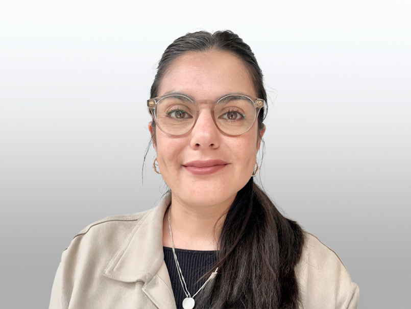 Carolina Fernández regresa a su alma mater como profesora de la Escuela de Ingeniería Química