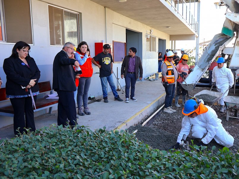 CFT PUCV implementó innovador pavimento permeable que optimiza la gestión de aguas lluvias
