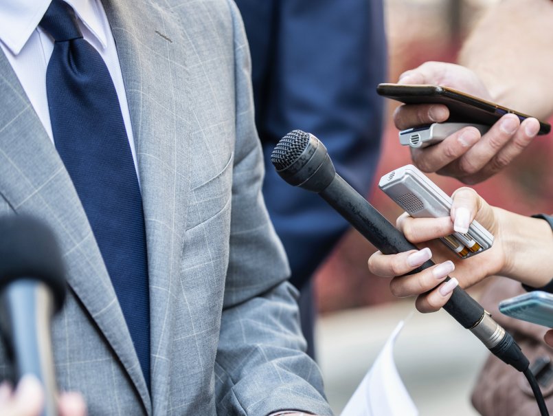 Avanza estudio global que analiza cómo se ejerce el periodismo en distintos países