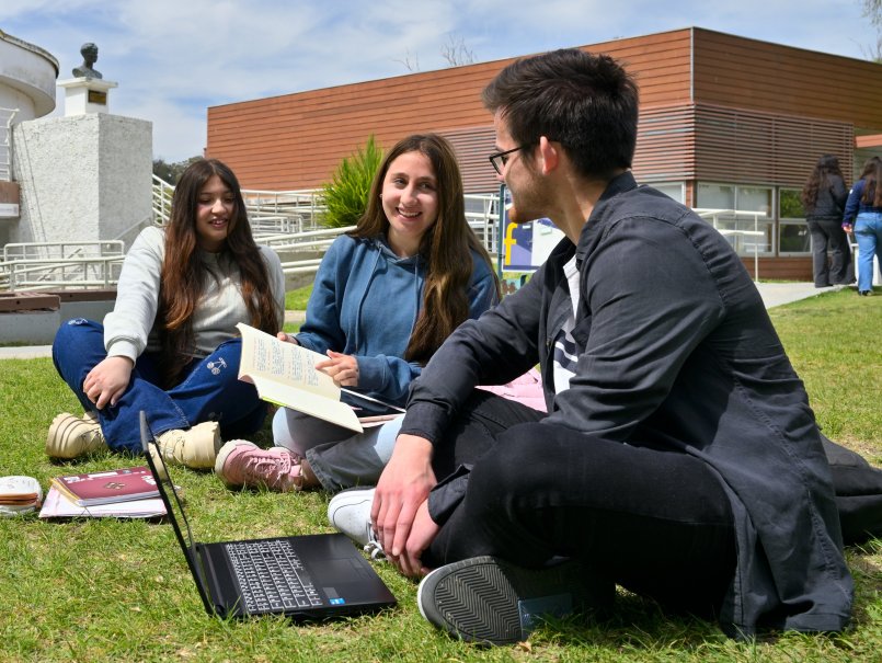 Académicos relevan rol de la comunidad universitaria en la construcción de una sana convivencia