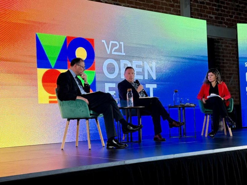 Universidad fortalece vínculo con el ecosistema regional de innovación en V21 Open Fest