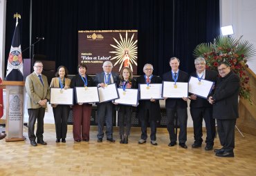 Rinden homenaje a trayectoria académica de profesores con distinción “Fides et Labor”