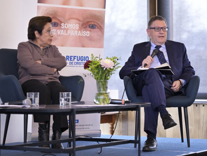 Rector Vásquez llama a construir una visión de país que priorice a la infancia y el desarrollo humano