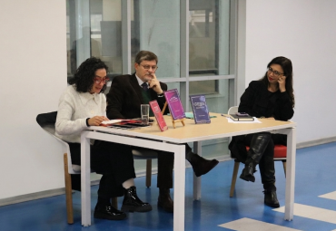Alumni PUCV presentaron nueva colección de ensayos filosóficos
