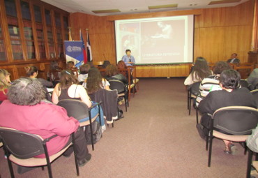 Facultad de Filosofía y Educación inauguró con éxito el Seminario de Literatura y Pensamiento Femenino
