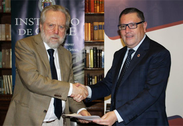 PUCV e Instituto de Chile suscriben alianza para favorecer educación y cultura