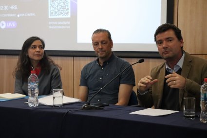 Núcleo de Derecho, Inteligencia Artificial y Tecnología PUCV desarrolla exitoso seminario sobre inteligencia artificial, humanidad y el rol de la educación superior