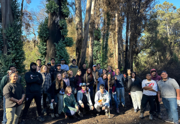 Curso de Agronomía PUCV inicia trabajos de restauración ecológica en Jardín Botánico de Viña del Mar