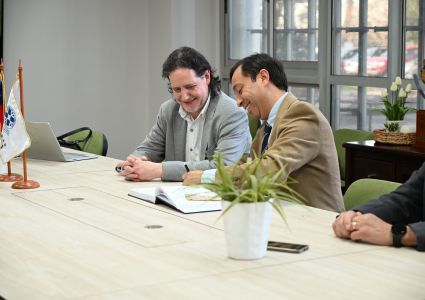 Firma Convenio de colaboración entre la Asociación de Directivos Superiores de Facultades de Administración, Negocios y Empresariales (ASFAE) y la Facultad de Ciencias Jurídicas y Empresariales de la Universidad de la Frontera