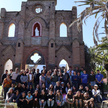 Estudiantes de la Escuela de Arquitectura y Diseño de la PUCV llevan a cabo Misiones de la Palabra en Longotoma.