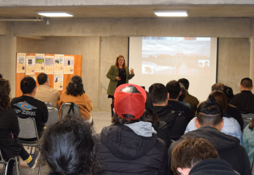 Instituto de Biología PUCV celebra aniversario con dos seminarios sobre microbiología