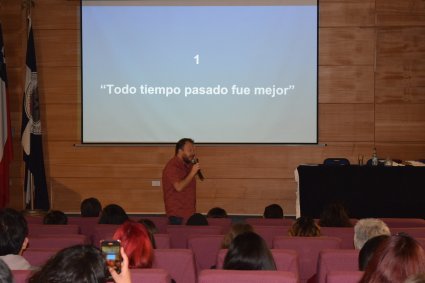 Un Viaje por la Ciencia con Gabriel León