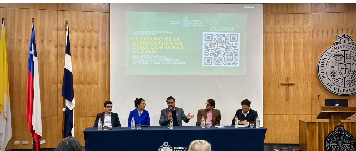 Conversatorio sobre el futuro de la agricultura en Chile marca celebración del 61º aniversario de la Escuela de Agronomía PUCV