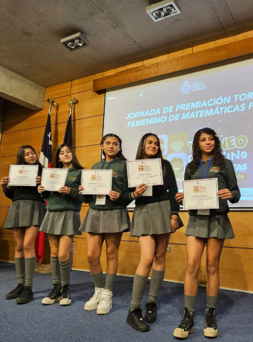 Galería: Primer Torneo Femenino de Matemáticas en la PUCV