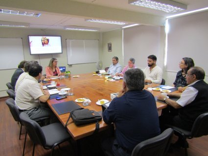 Equipo directivo recibió a Monseñor Mario Salas, Obispo Auxiliar de Valparaíso