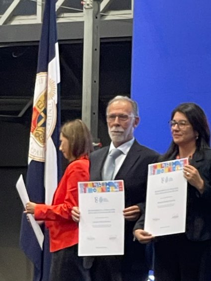 Reconocimiento institucional a los profesores Eusebio Nájera Martinez y Aldo Filomeno Farrerons