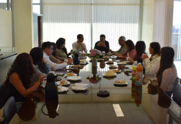 + Mujeres Científicas: Facultad recibe a estudiantes con desayuno de bienvenida