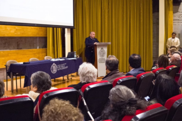 Gobernador se reúne con adultos senior para dar a conocer postulaciones a proyectos FNDR