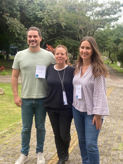 Profesora Paulina Schmitt participa en proyecto de investigación internacional sobre salud ecológica costera