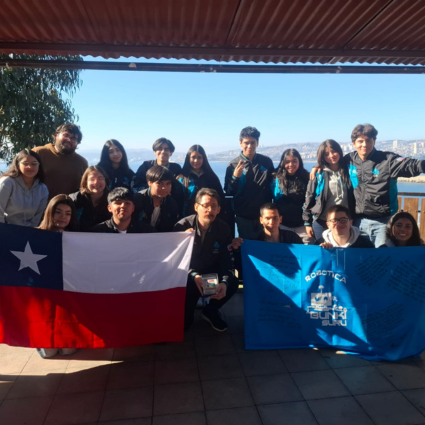 Desde BETA PUCV al mundo: estudiante representa a Chile en torneo internacional de robótica en California