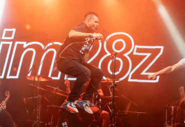 Entre normas y acordes: el abogado que dirige una pyme y canta nu metal