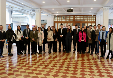 Tercera Feria Laboral de Derecho PUCV consolida un espacio pionero de vinculación con el mundo profesional