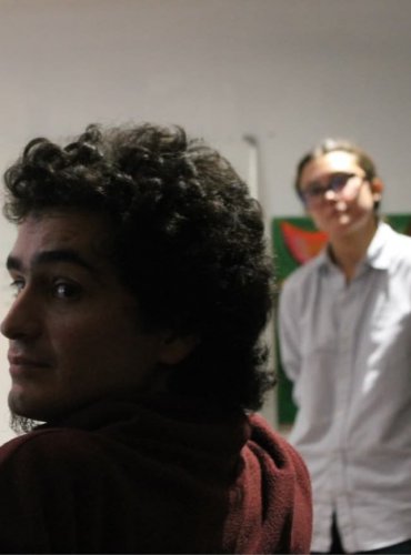 Círculo de Viña realizó coloquio de filosofía analítica en Café Glacé, Concón