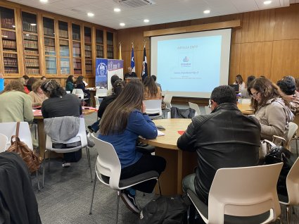 Seminario Liderazgo y Clima Organizacional reunió a equipos directivos educacionales en la Casa Central PUCV