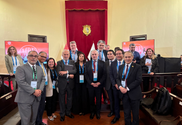 Profesora Claudia Poblete participó en la II Convención de la Red Panhispánica de Lenguaje Claro y Accesible en Lima