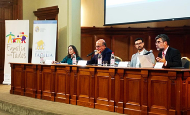 Director del Programa de Ciencias para la Famila PUCV participó en mesa inaugural de Congreso de Familia junto al Cardenal Fernando Chomalí