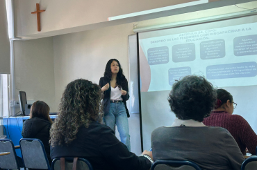 PUCV fortalece su compromiso con la inclusión a través de cursos para personal universitario