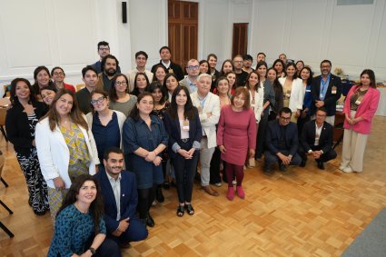 Investigadores PUCV se reúnen para fortalecer la asociatividad y el trabajo interdisciplinario